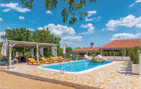 Nice Home In Unesic With Wifi